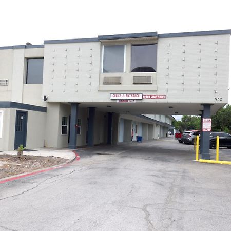 Americas Best Value Inn San Antonio Airport South Bagian luar foto