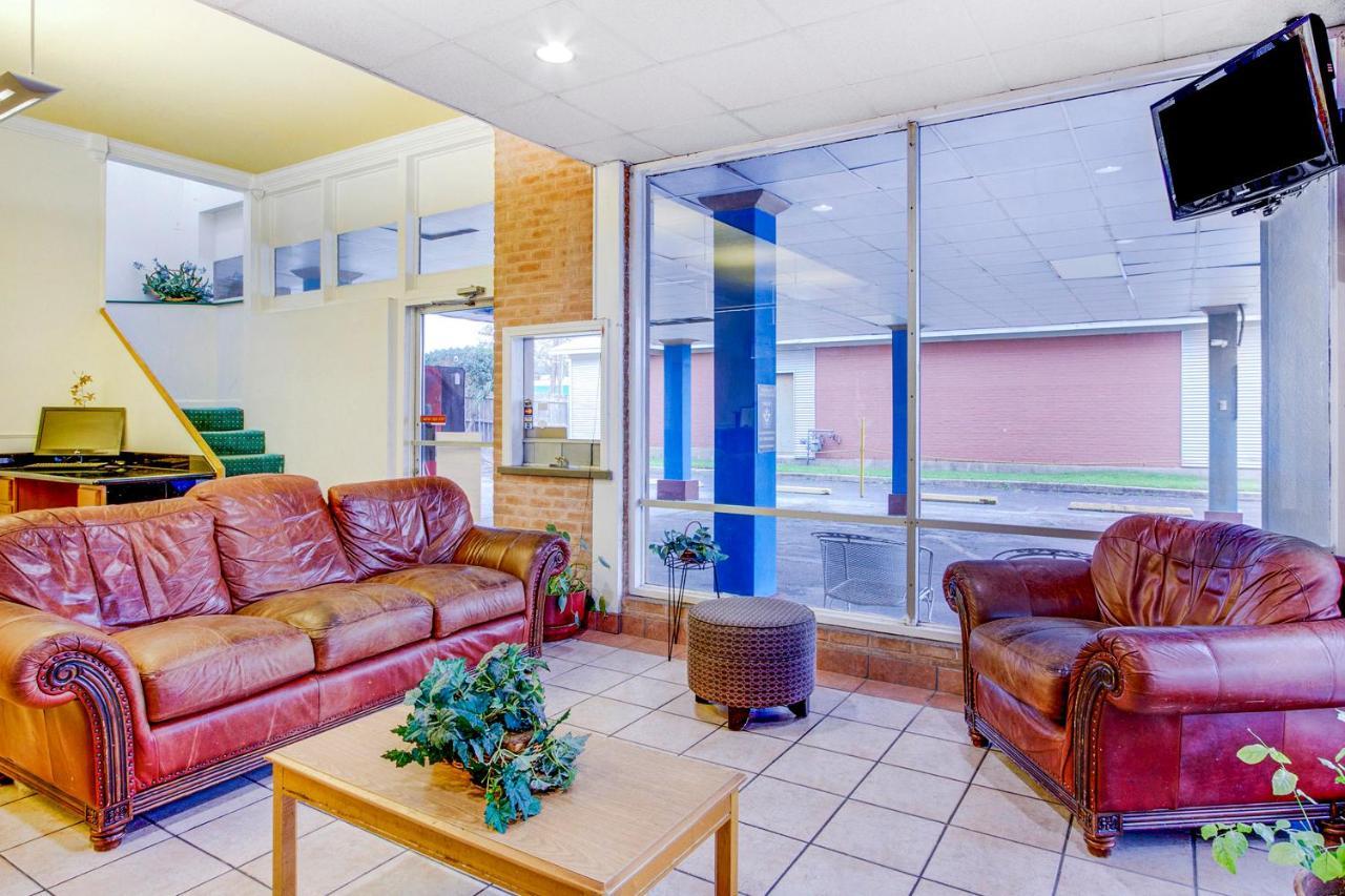 Americas Best Value Inn San Antonio Airport South Bagian luar foto