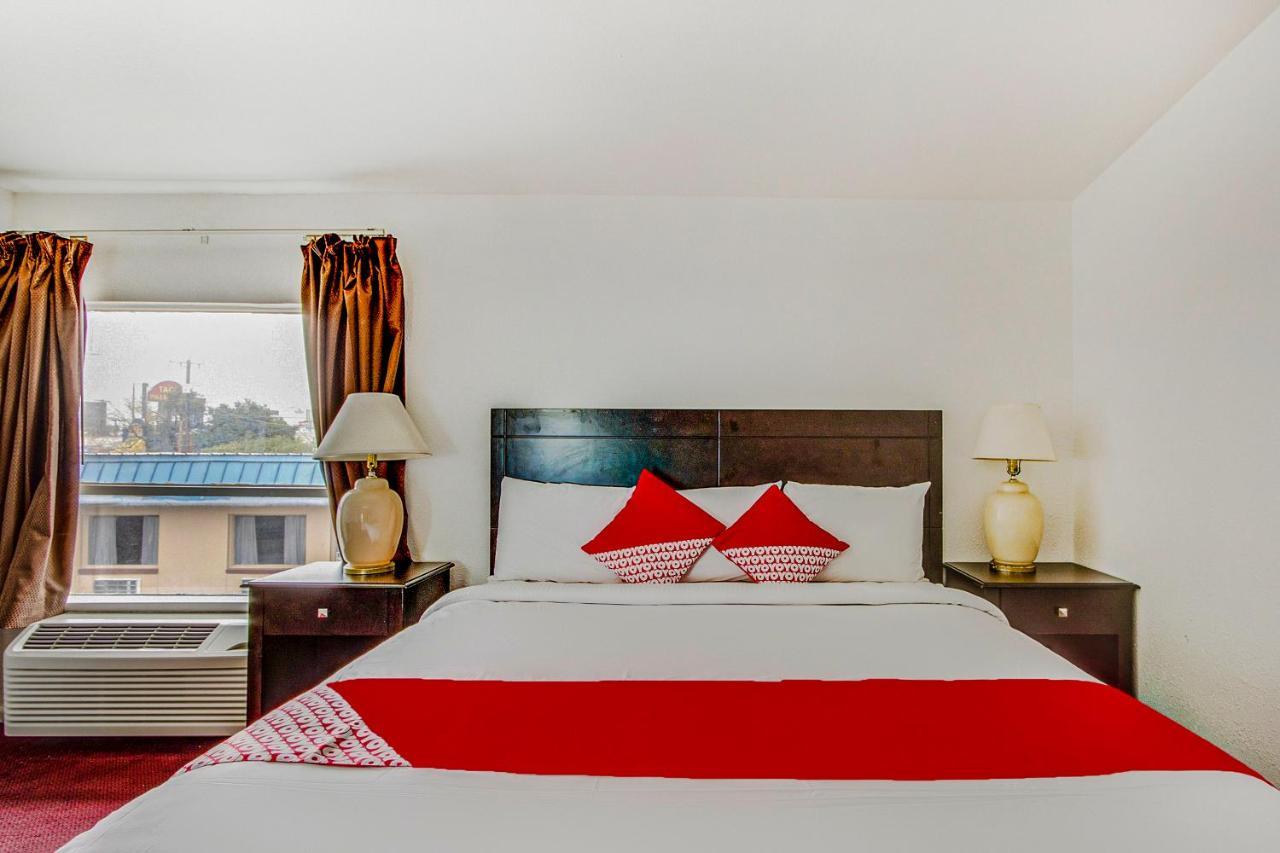 Americas Best Value Inn San Antonio Airport South Bagian luar foto
