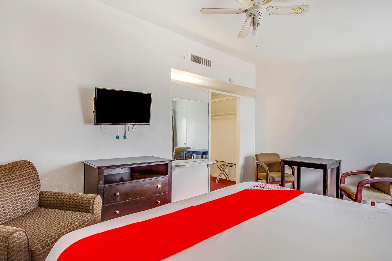 Americas Best Value Inn San Antonio Airport South Bagian luar foto