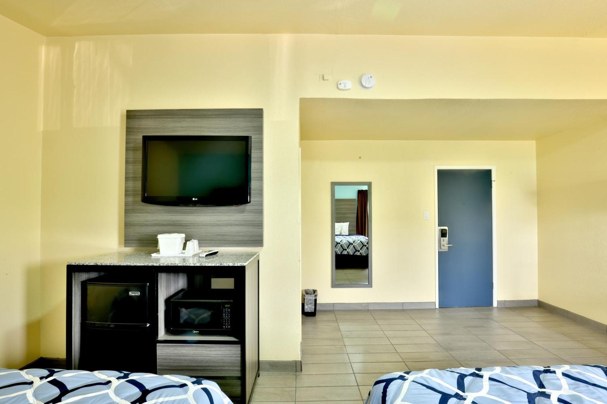 Americas Best Value Inn San Antonio Airport South Bagian luar foto