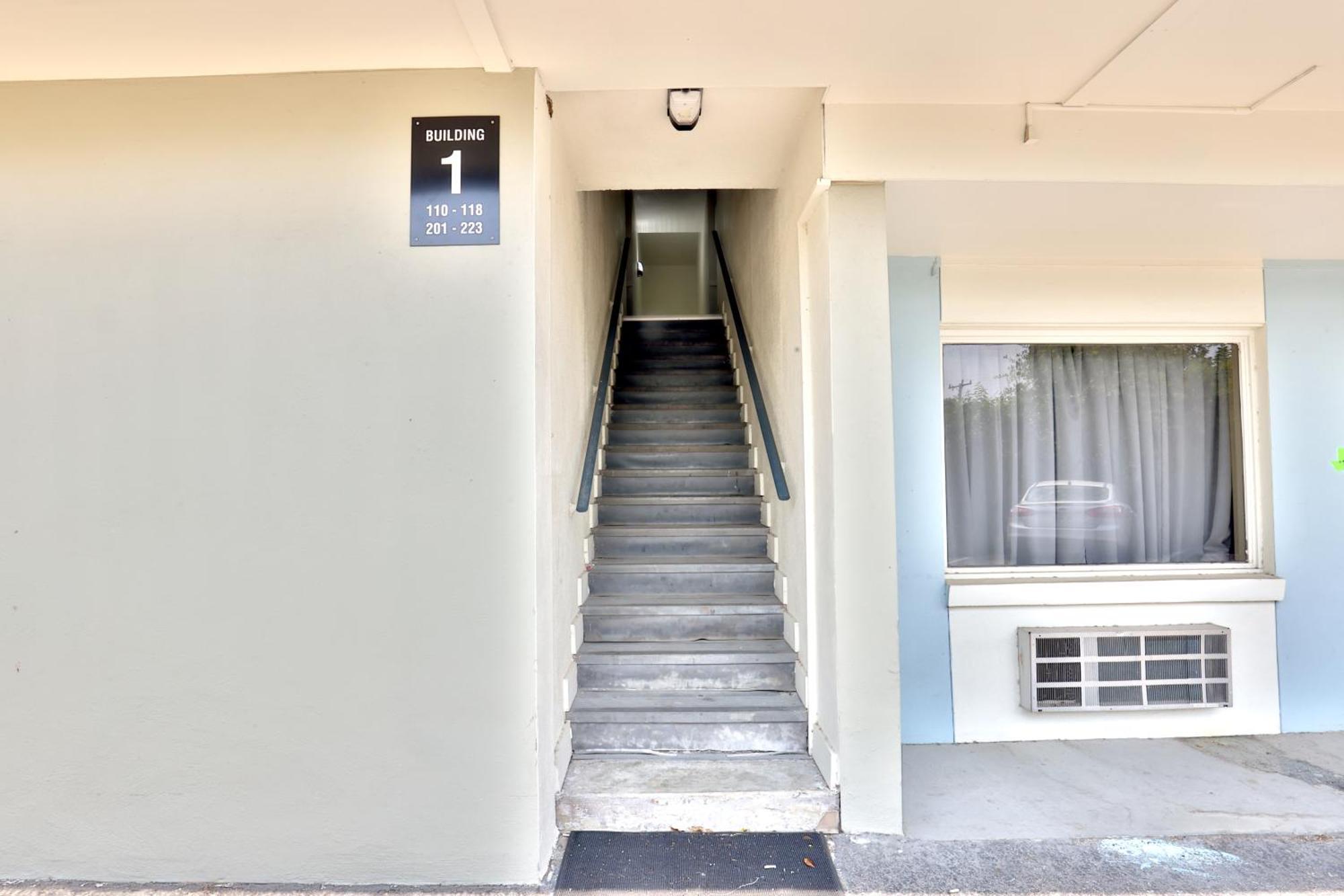 Americas Best Value Inn San Antonio Airport South Bagian luar foto