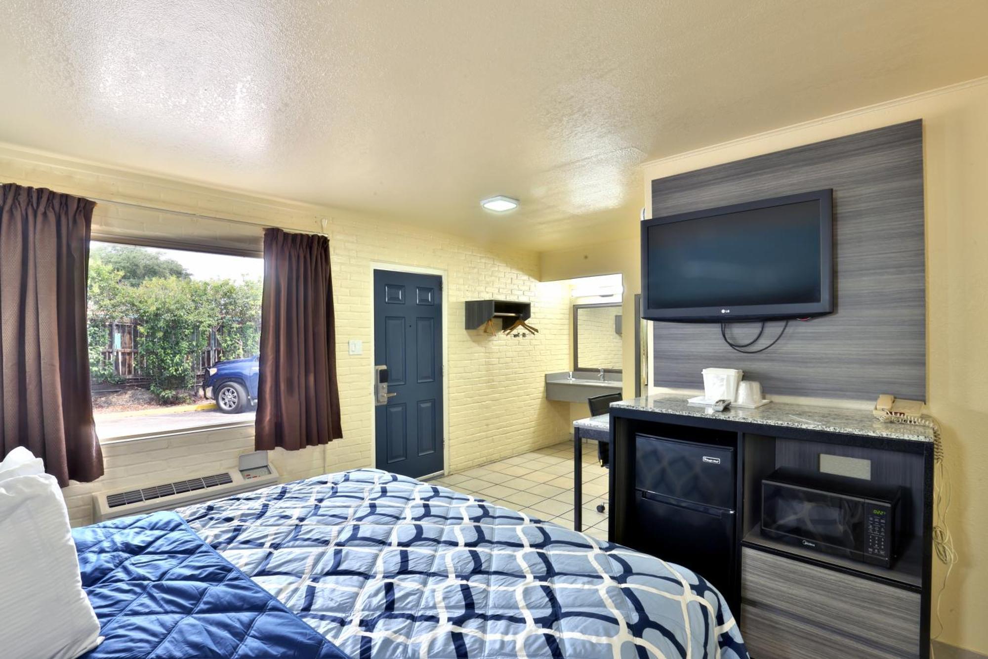 Americas Best Value Inn San Antonio Airport South Bagian luar foto