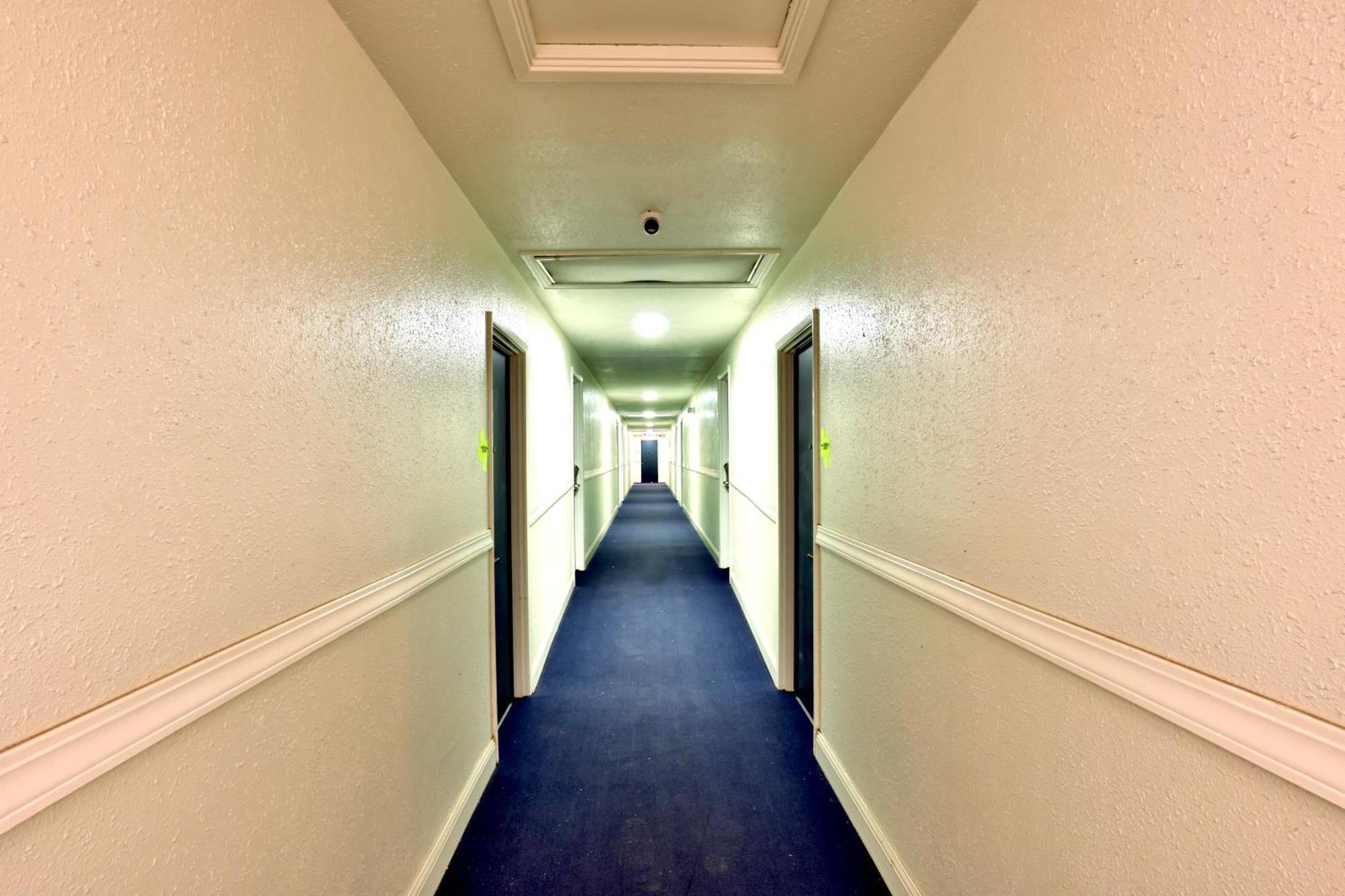 Americas Best Value Inn San Antonio Airport South Bagian luar foto