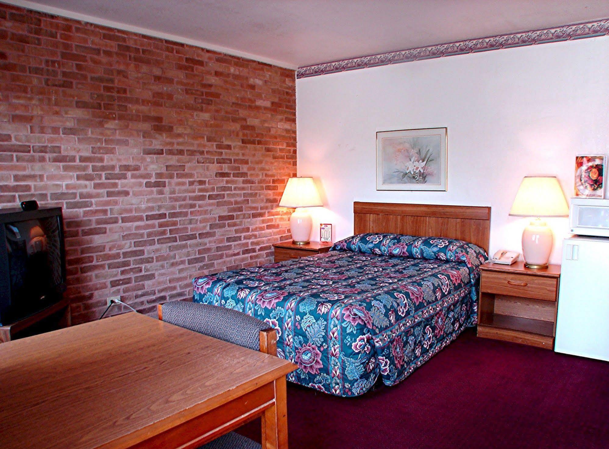 Americas Best Value Inn San Antonio Airport South Bagian luar foto